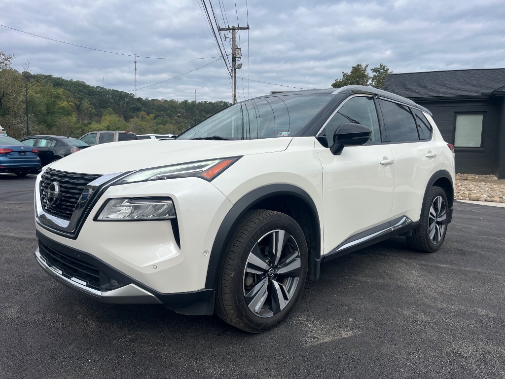 2021 Nissan Rogue Platinum's photo