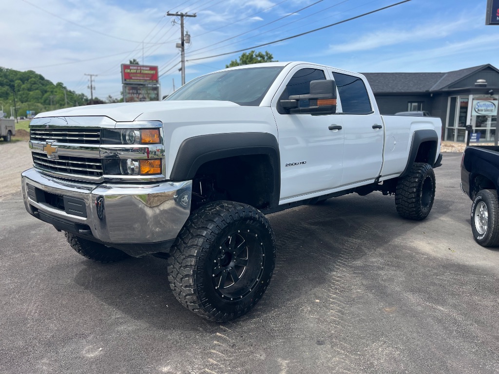 2016 Chevrolet Silverado HD Work Truck 4WD Crew Cab Long Box's photo