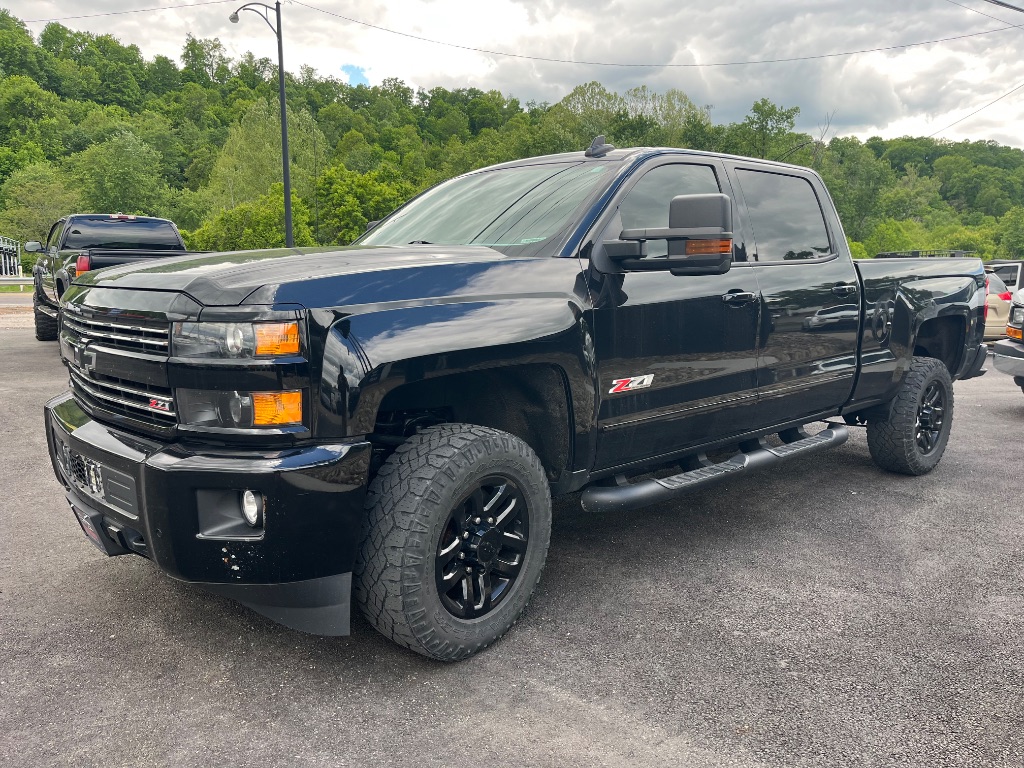 2016 Chevrolet Silverado HD LT 4WD Crew Cab Standard Box's photo