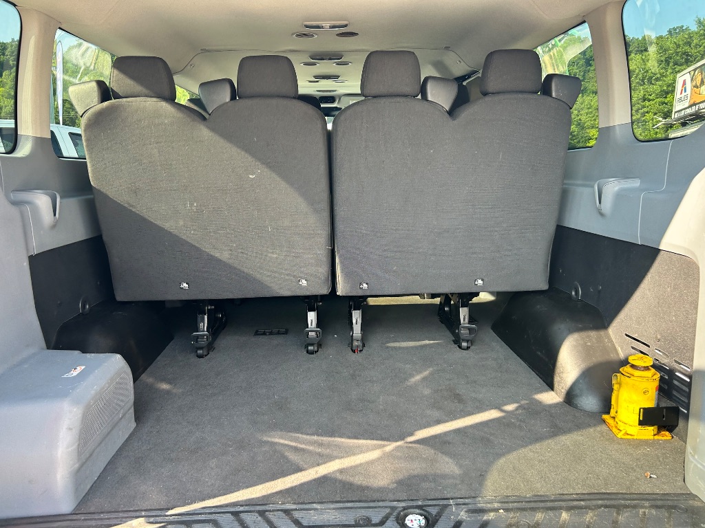 2015 Ford Transit XLT - Photo 8