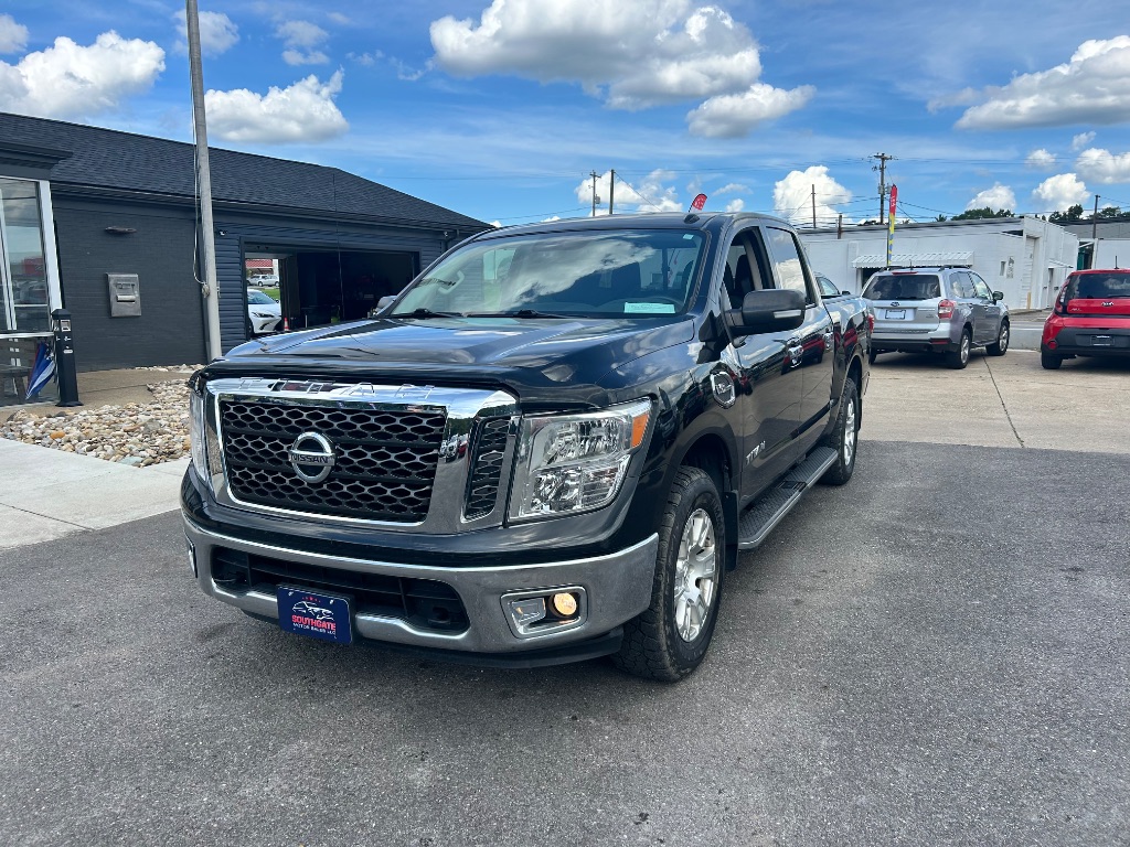 2017 Nissan Titan