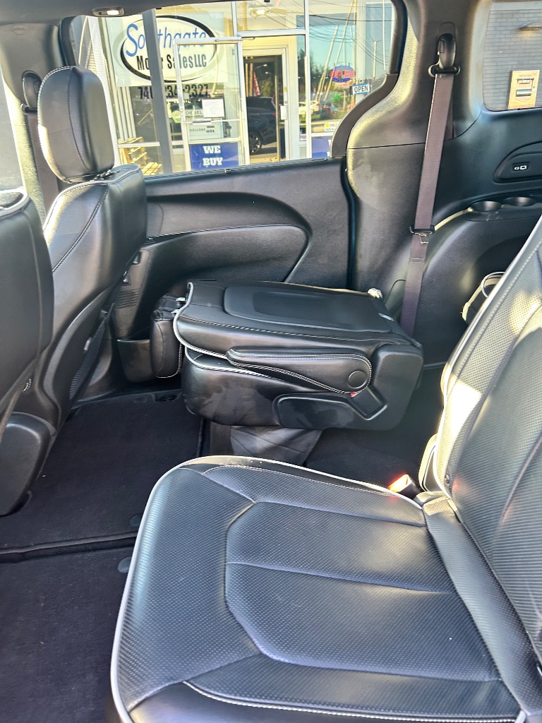 2023 Chrysler Pacifica Limited - Photo 8