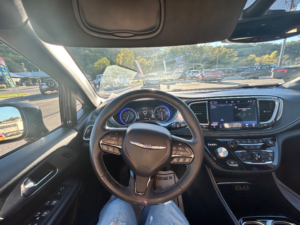 2023 Chrysler Pacifica Limited - Photo 14