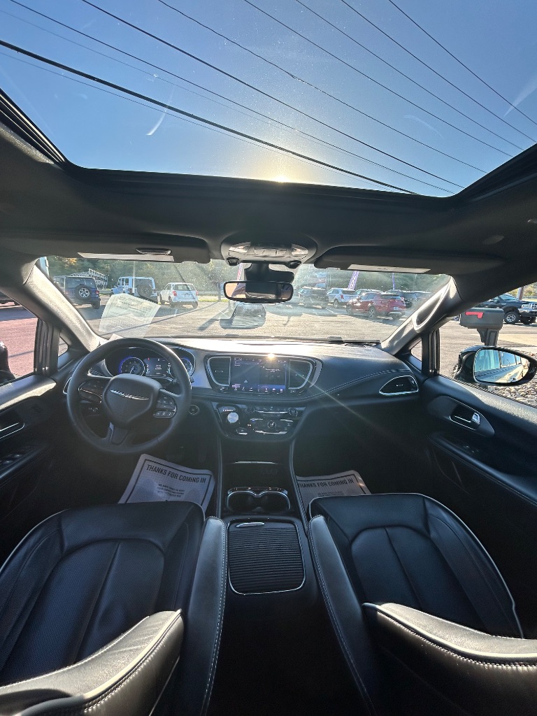 2023 Chrysler Pacifica Limited - Photo 11