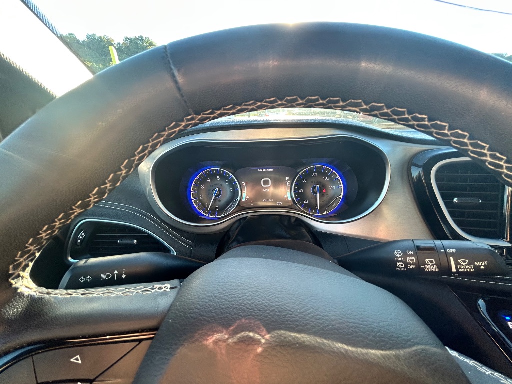 2023 Chrysler Pacifica Limited - Photo 13