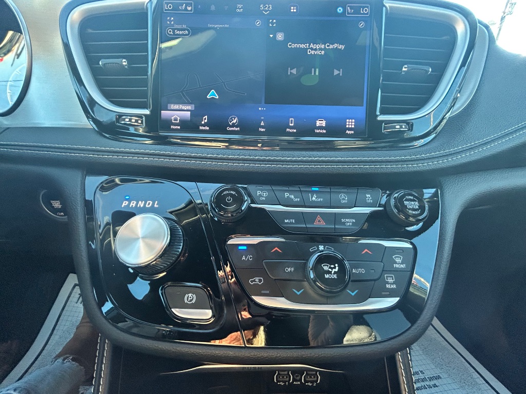 2023 Chrysler Pacifica Limited - Photo 16
