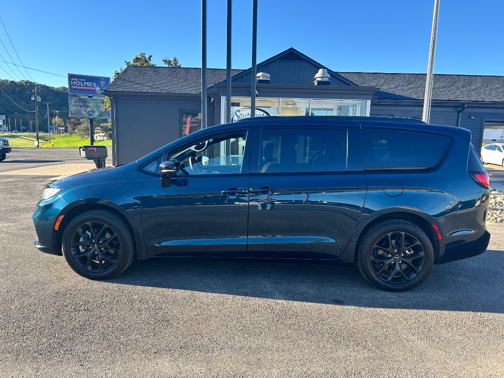 2023 Chrysler Pacifica Limited - Photo 6